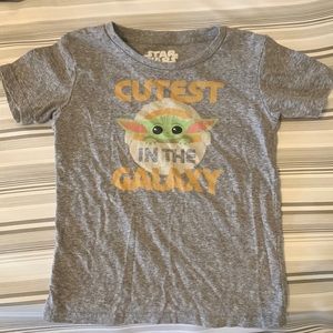 Kids 5T Star Wars baby Yoda tee